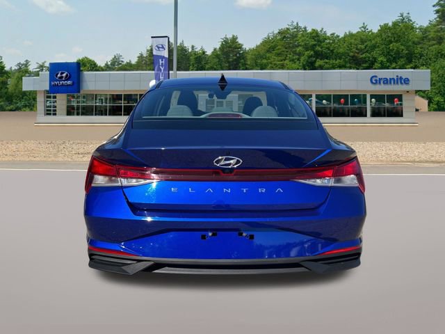 Used 2023 Hyundai Elantra SEL w/ Convenience Package FWD image 7