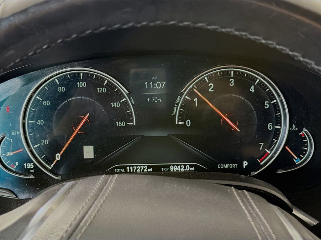 Used 2017 BMW 750i xDrive image 14