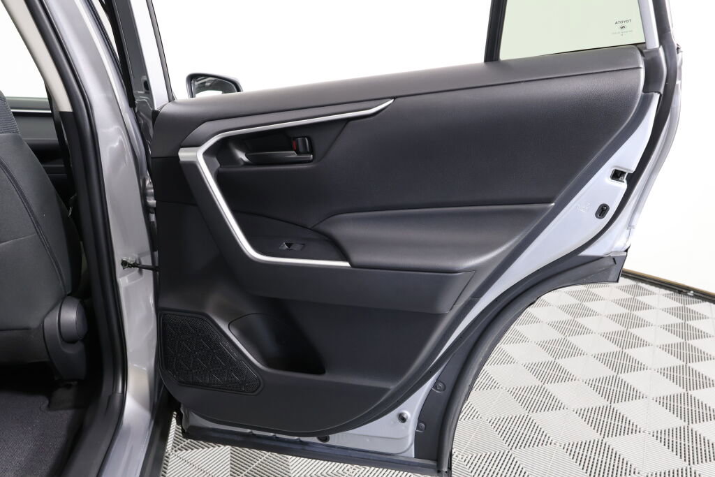 Used 2023 Toyota RAV4 LE image 21