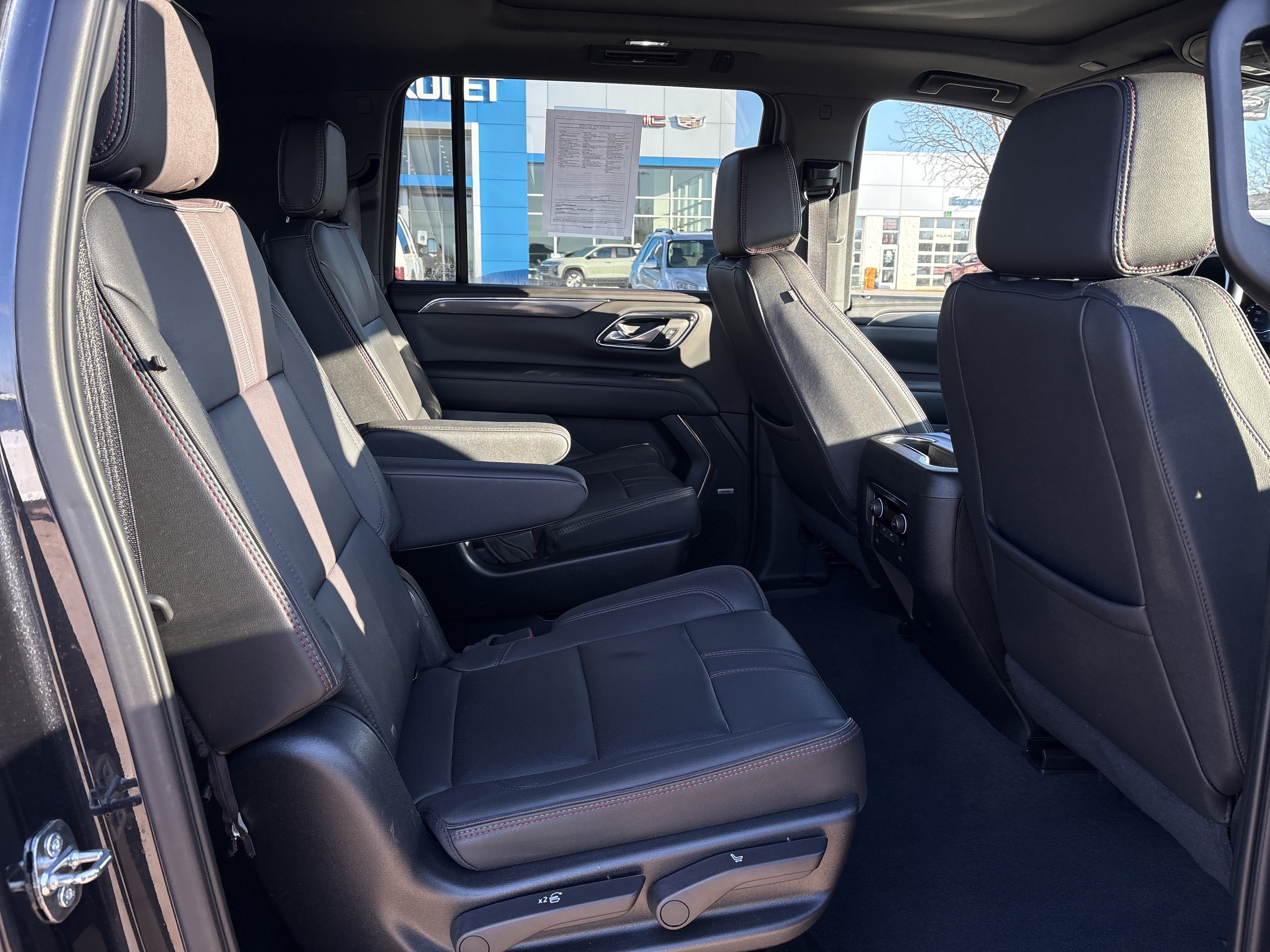 Used 2022 Chevrolet Suburban RST w/ Luxury Package AWD/4WD image 22