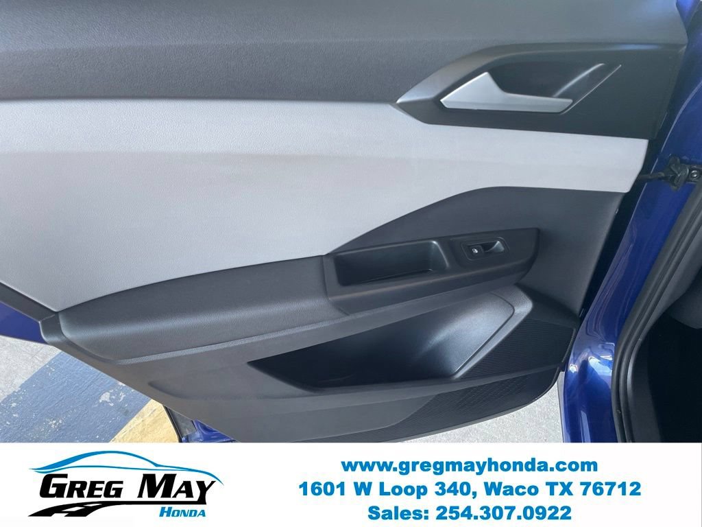 Used 2022 Volkswagen Taos SE w/ Panoramic Sunroof Package FWD image 27