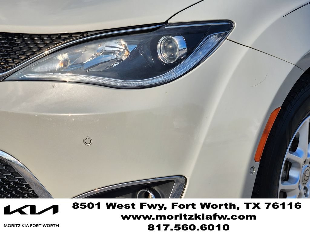 Used 2020 Chrysler Pacifica Touring-L w/ Advanced Safetytec Group FWD image 7