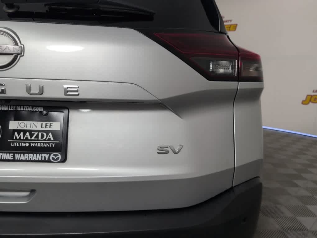 Used 2023 Nissan Rogue SV FWD image 13