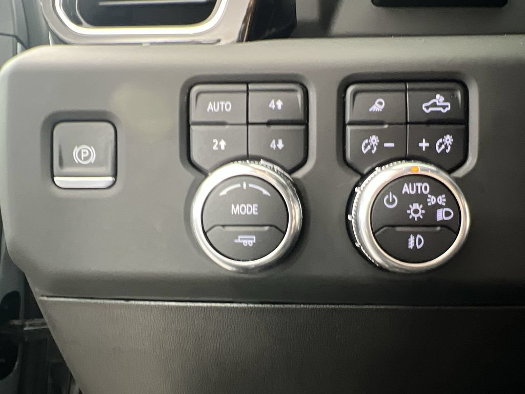Certified 2025 GMC Sierra 3500 Denali Ultimate AWD/4WD image 19