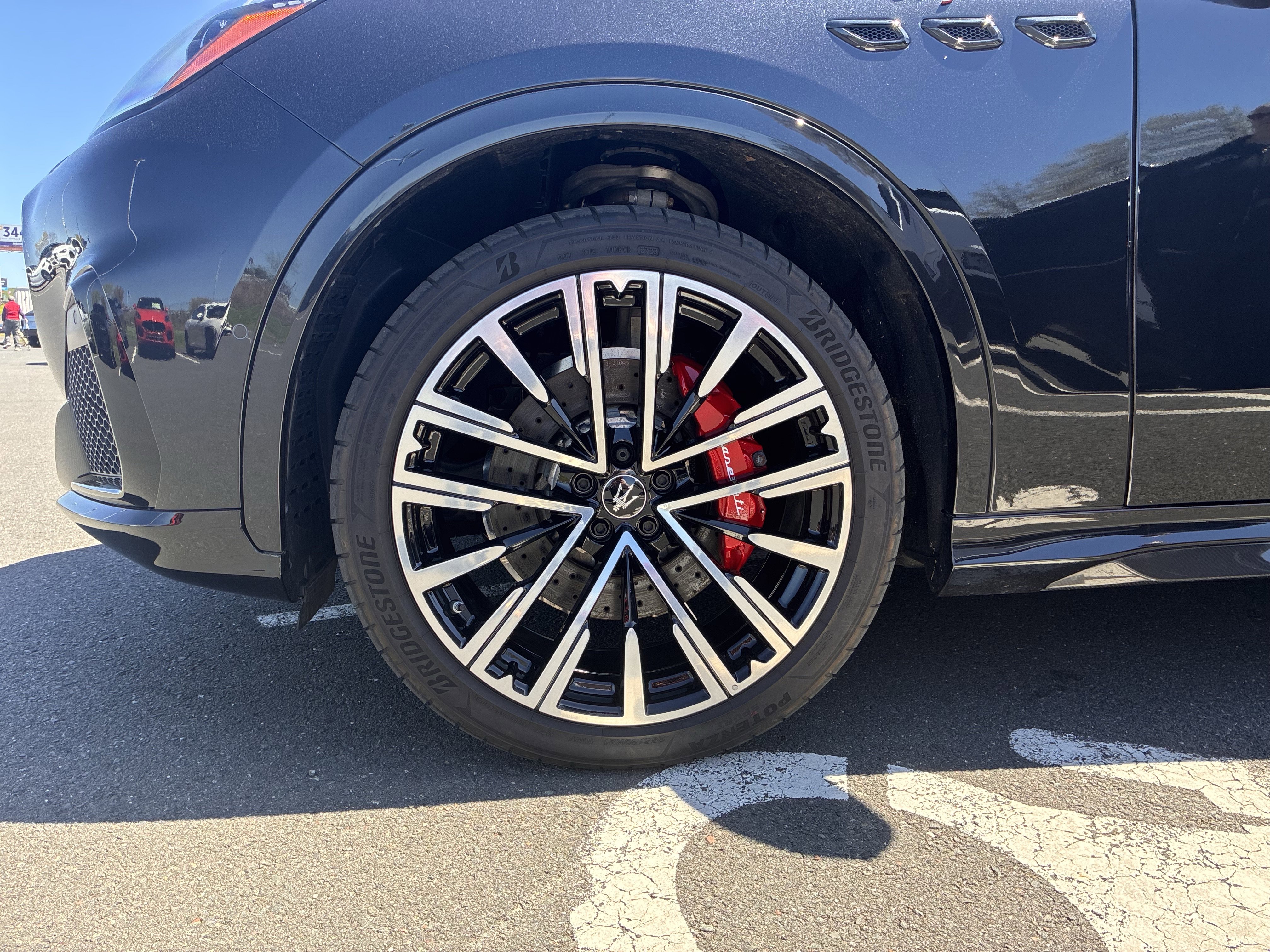 Used 2024 Maserati Grecale Trofeo AWD/4WD image 14