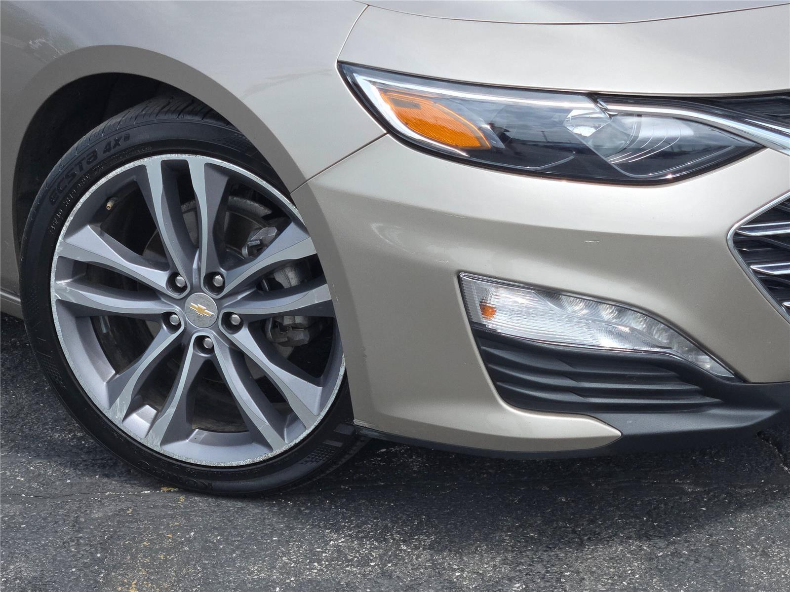 Used 2023 Chevrolet Malibu LT w/ Driver Confidence Package FWD image 3