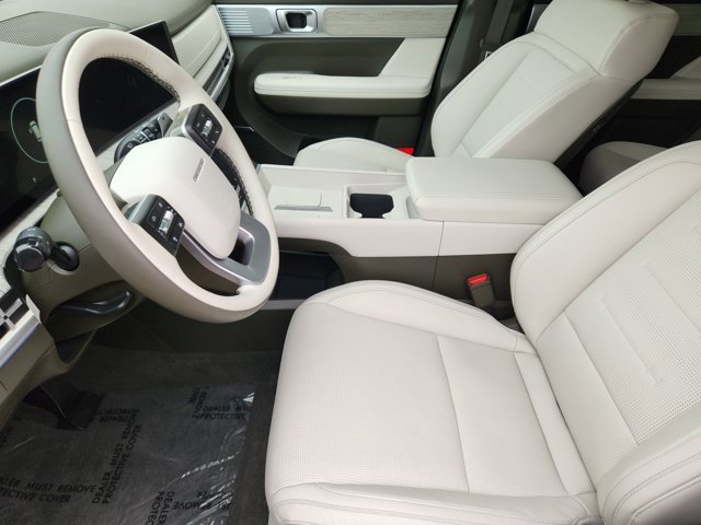 Used 2025 Hyundai Santa Fe Calligraphy image 12