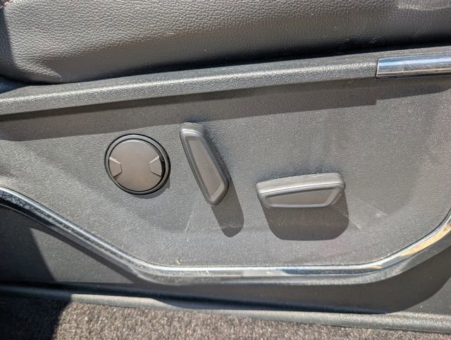 Used 2022 Ford F150 Lariat w/ Max Trailer Tow Package image 27