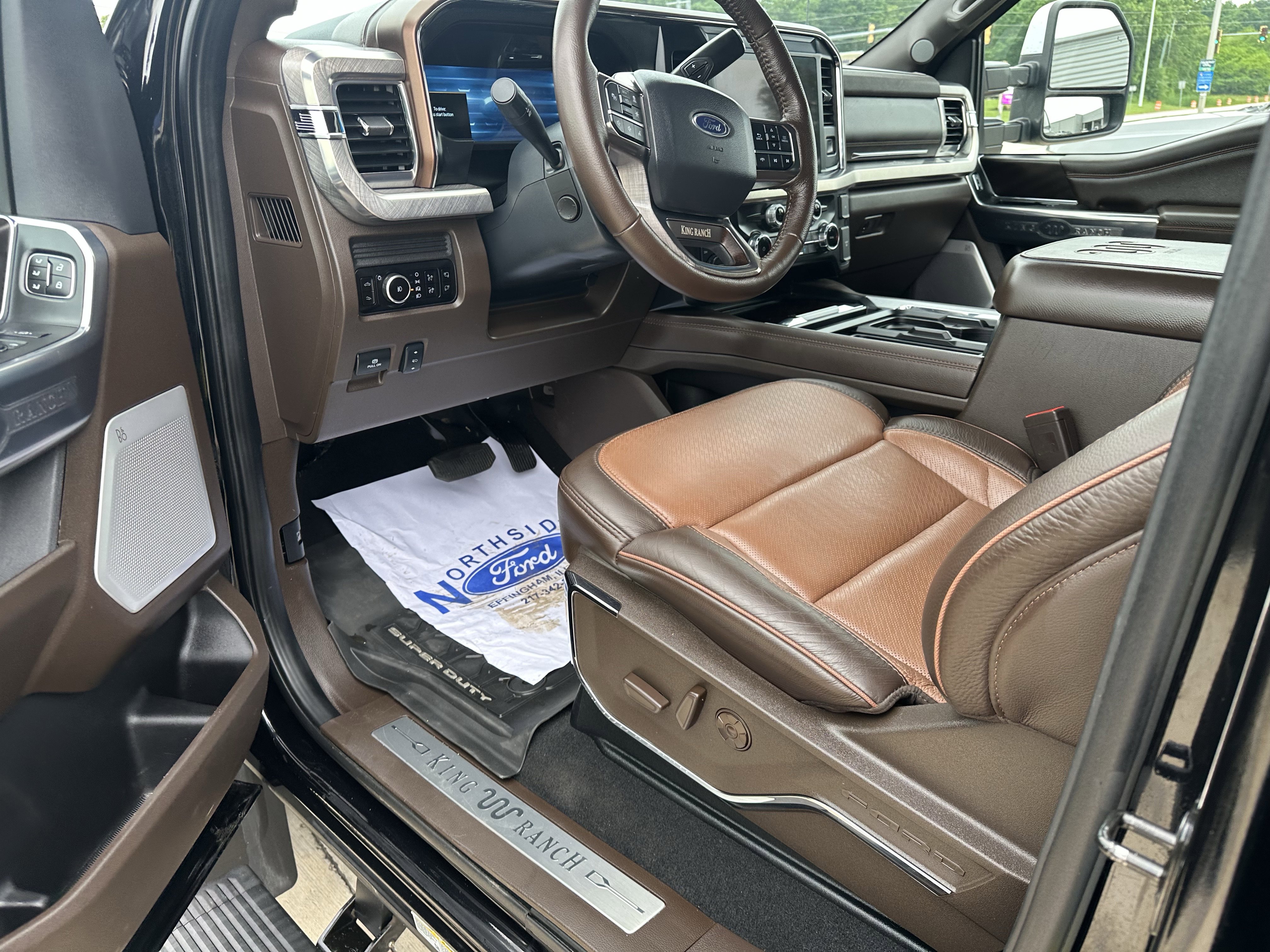 Used 2025 Ford F450 King Ranch w/ Chrome Package AWD/4WD image 15