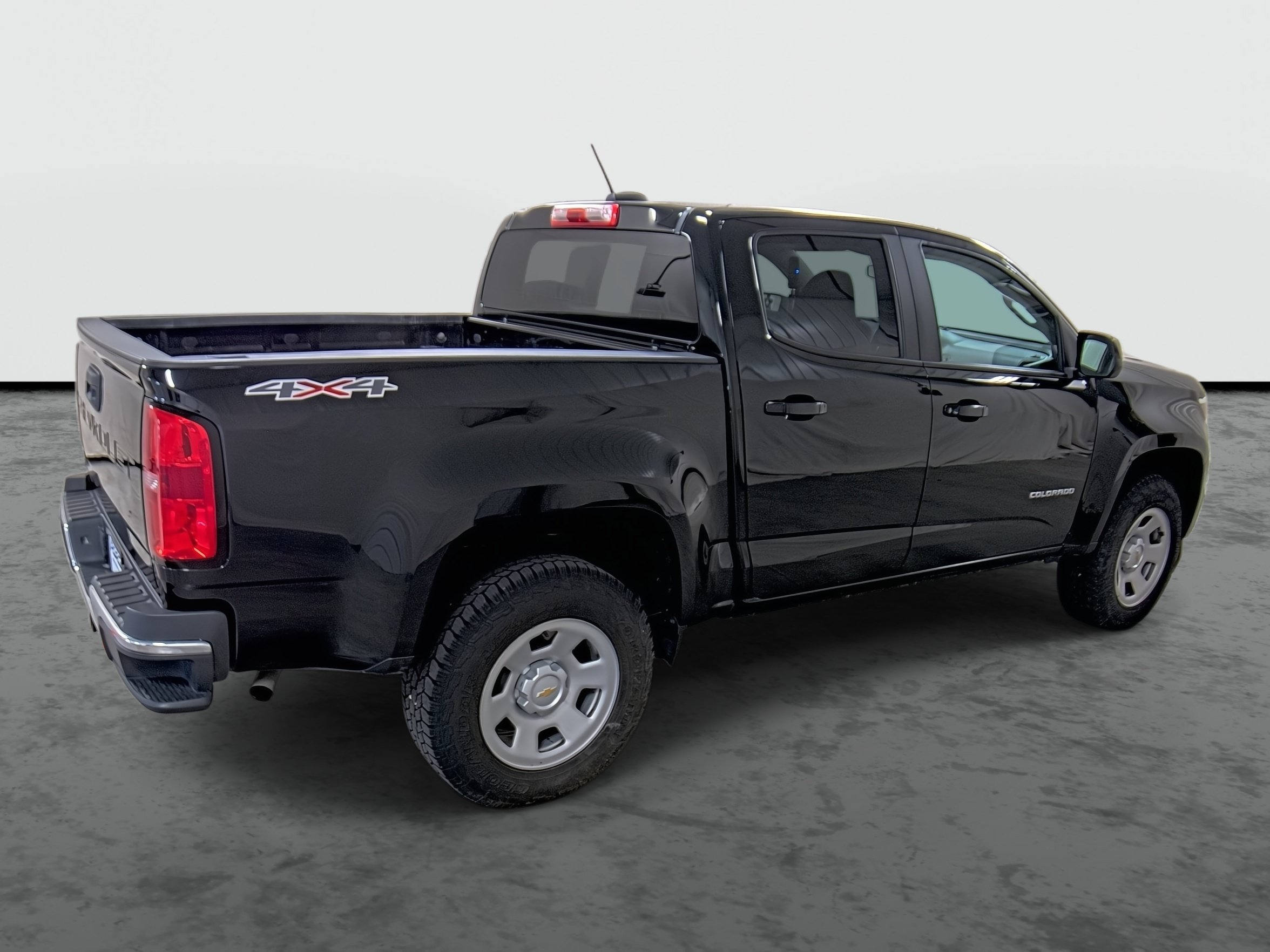 Used 2022 Chevrolet Colorado W/T AWD/4WD image 4