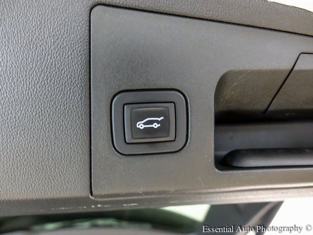 Certified 2017 Cadillac XT5 Luxury w/ Driver Awareness Package image 22