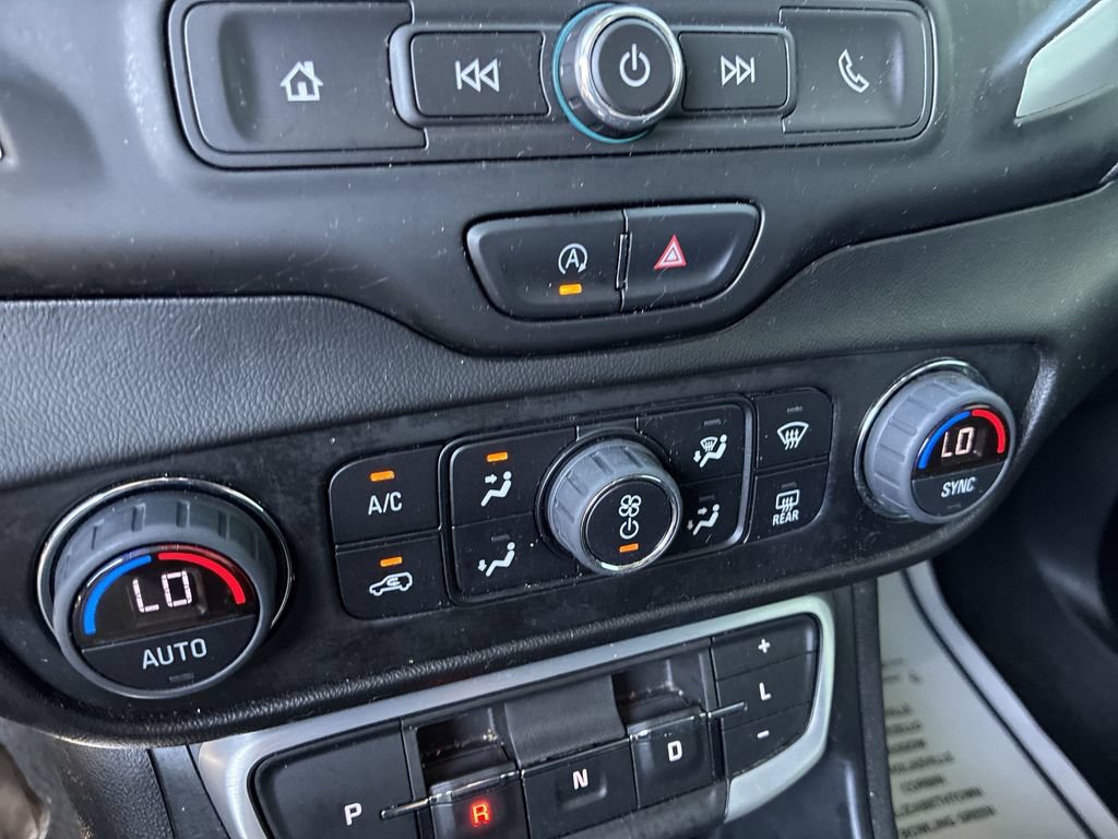 Used 2022 GMC Terrain SLE w/ Driver Convenience Package FWD image 17