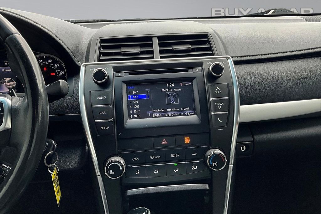 Used 2016 Toyota Camry SE FWD image 6