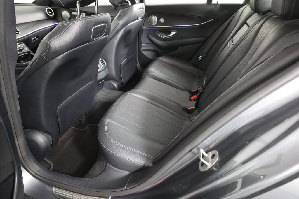 Used 2019 Mercedes-Benz E 300 4MATIC image 18