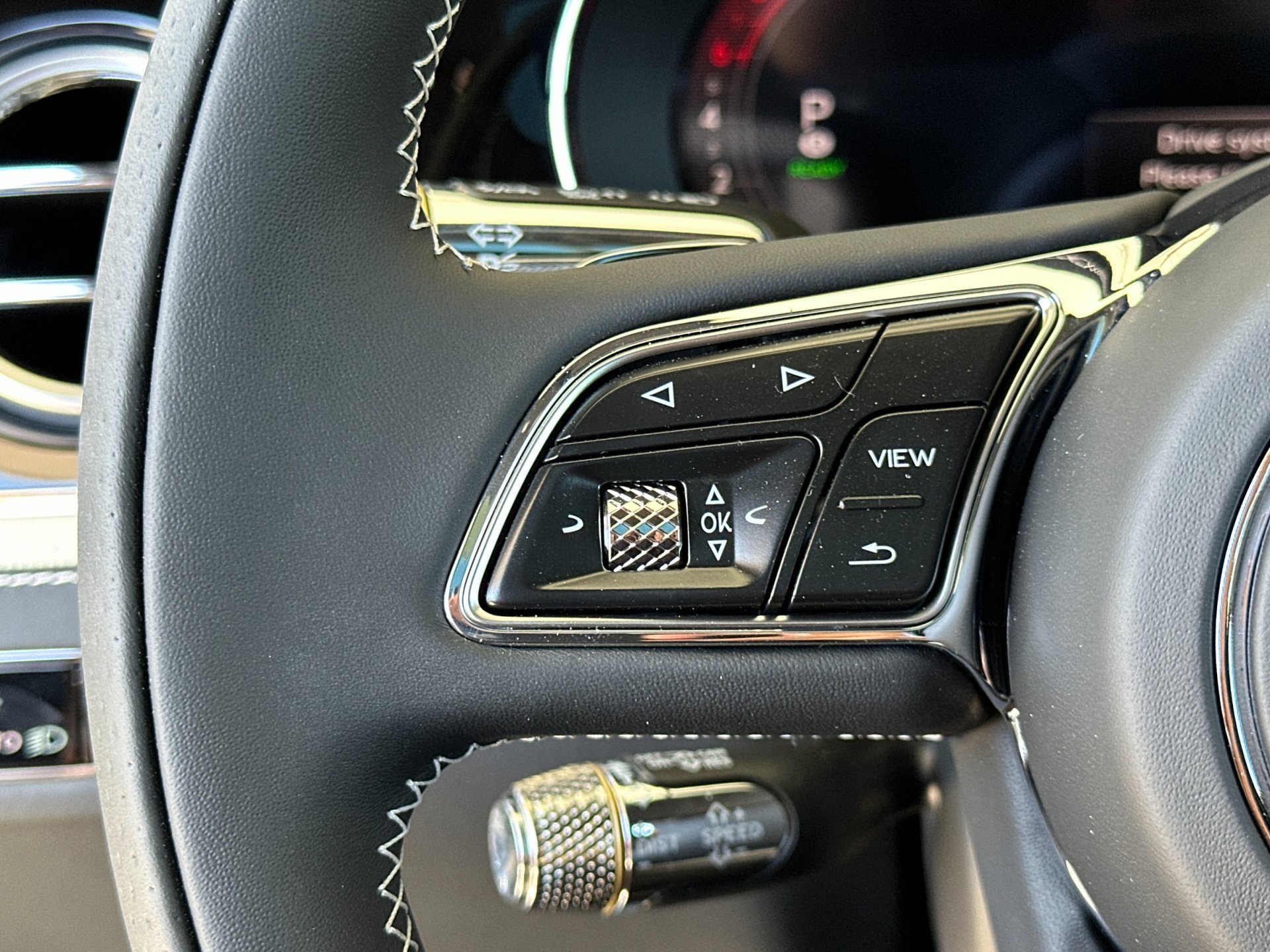 New 2025 Bentley Flying Spur Plug-In Hybrid image 27