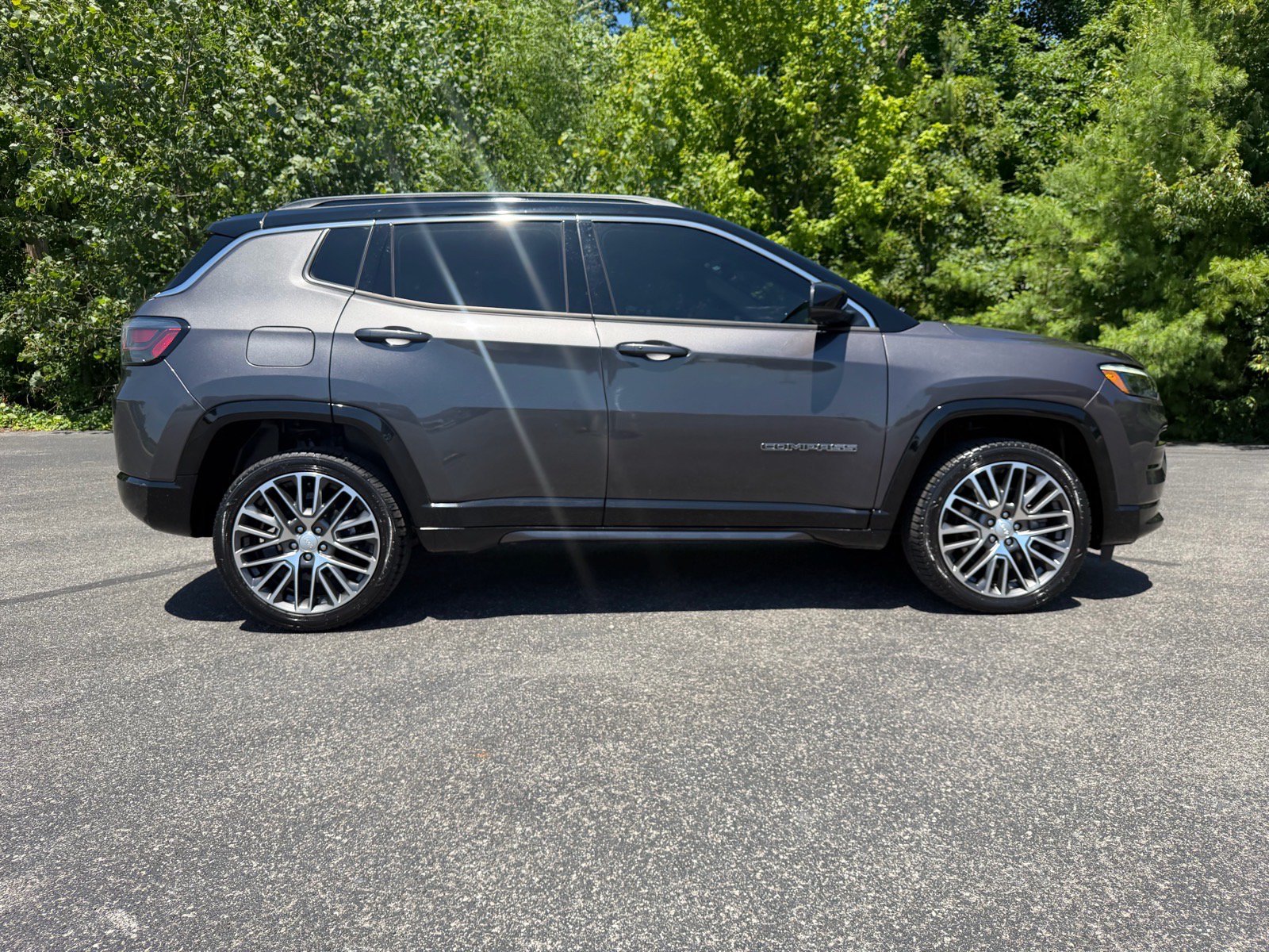 Used 2023 Jeep Compass Limited w/ Elite Group AWD/4WD image 20