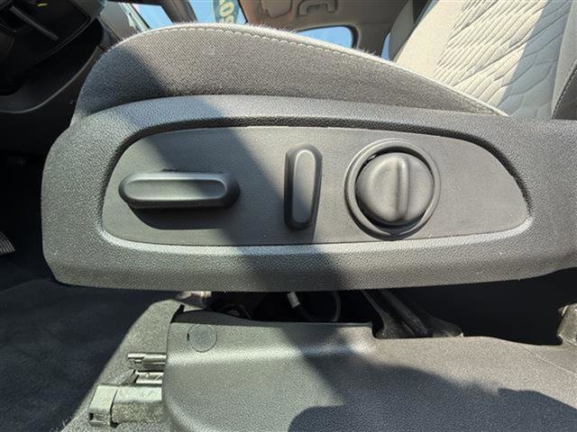 Used 2020 Chevrolet Equinox LS w/ LS Convenience Package image 15