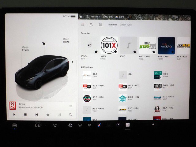 Used 2024 Tesla Model Y Performance image 28