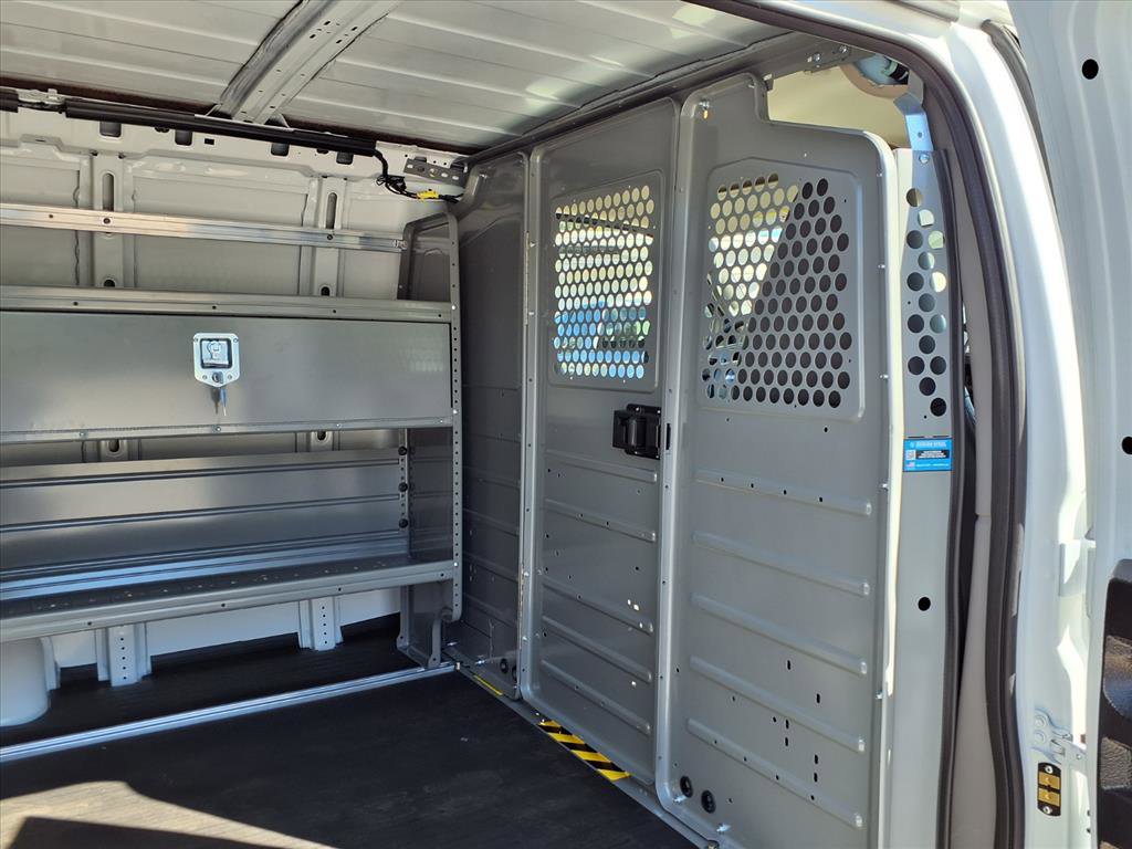 New 2025 GMC Savana 2500 Extended w/ Driver Convenience Package RWD image 16