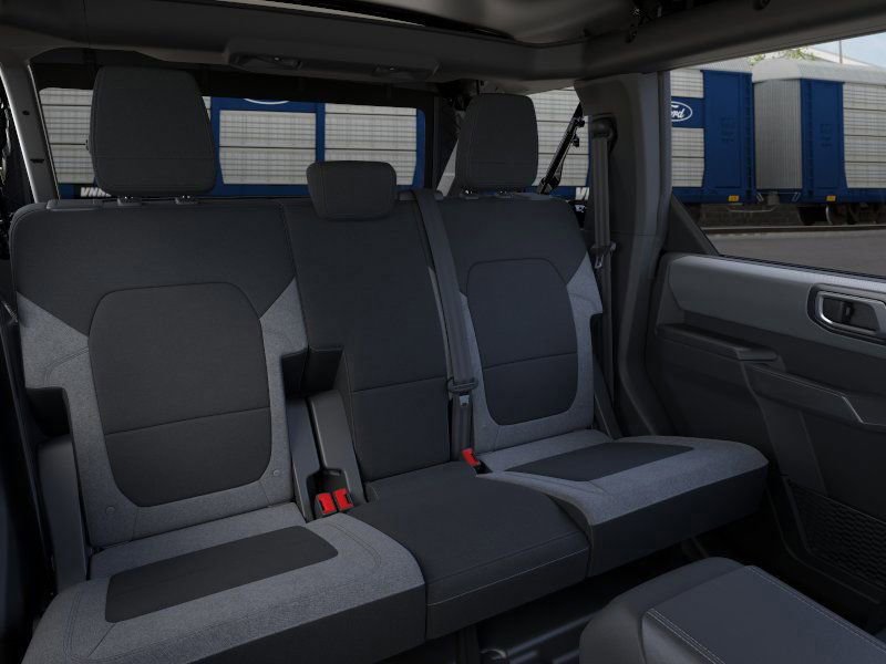 New 2025 Ford Bronco 4-Door image 28