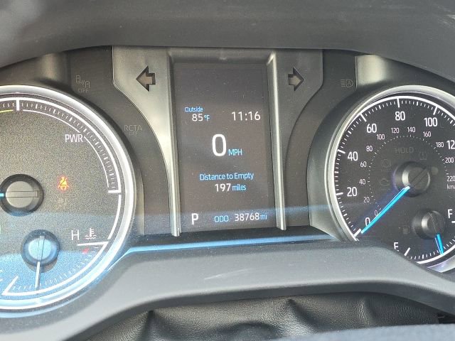 Used 2022 Toyota Venza LE image 22