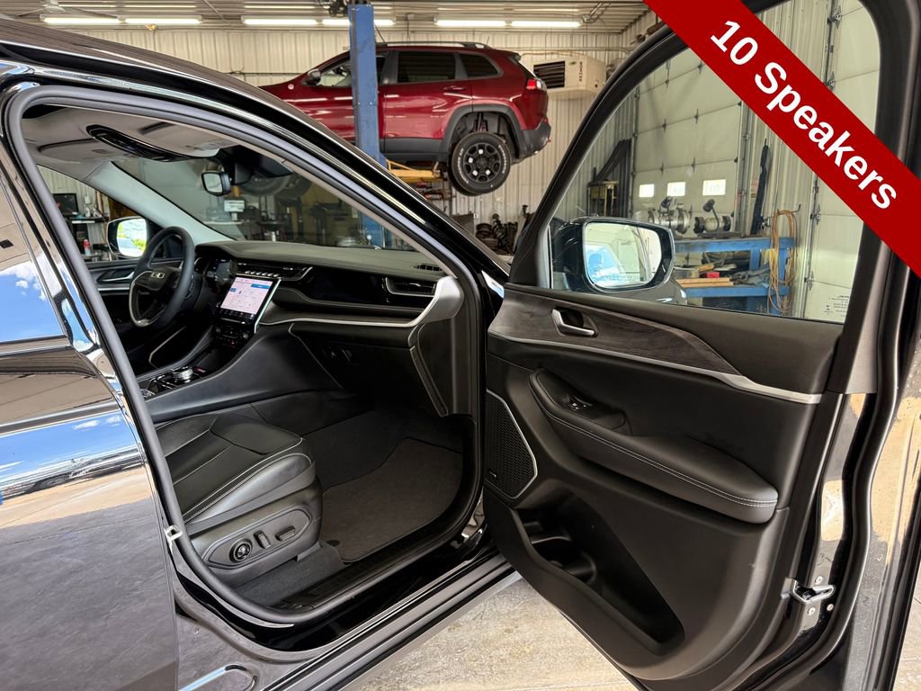 Used 2022 Jeep Grand Cherokee Limited 4xe AWD/4WD image 42