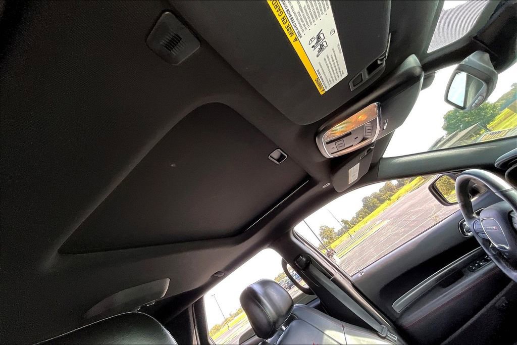 Used 2018 Dodge Durango R/T w/ Technology Group image 12