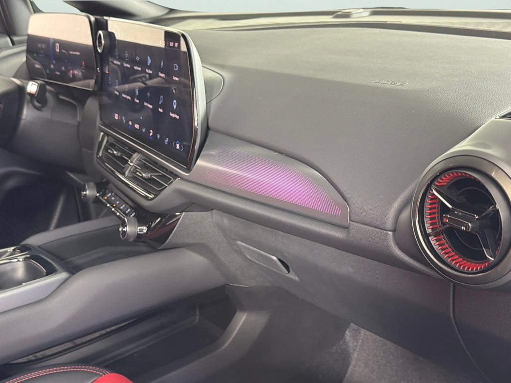 Certified 2025 Chevrolet Equinox EV RS FWD image 38