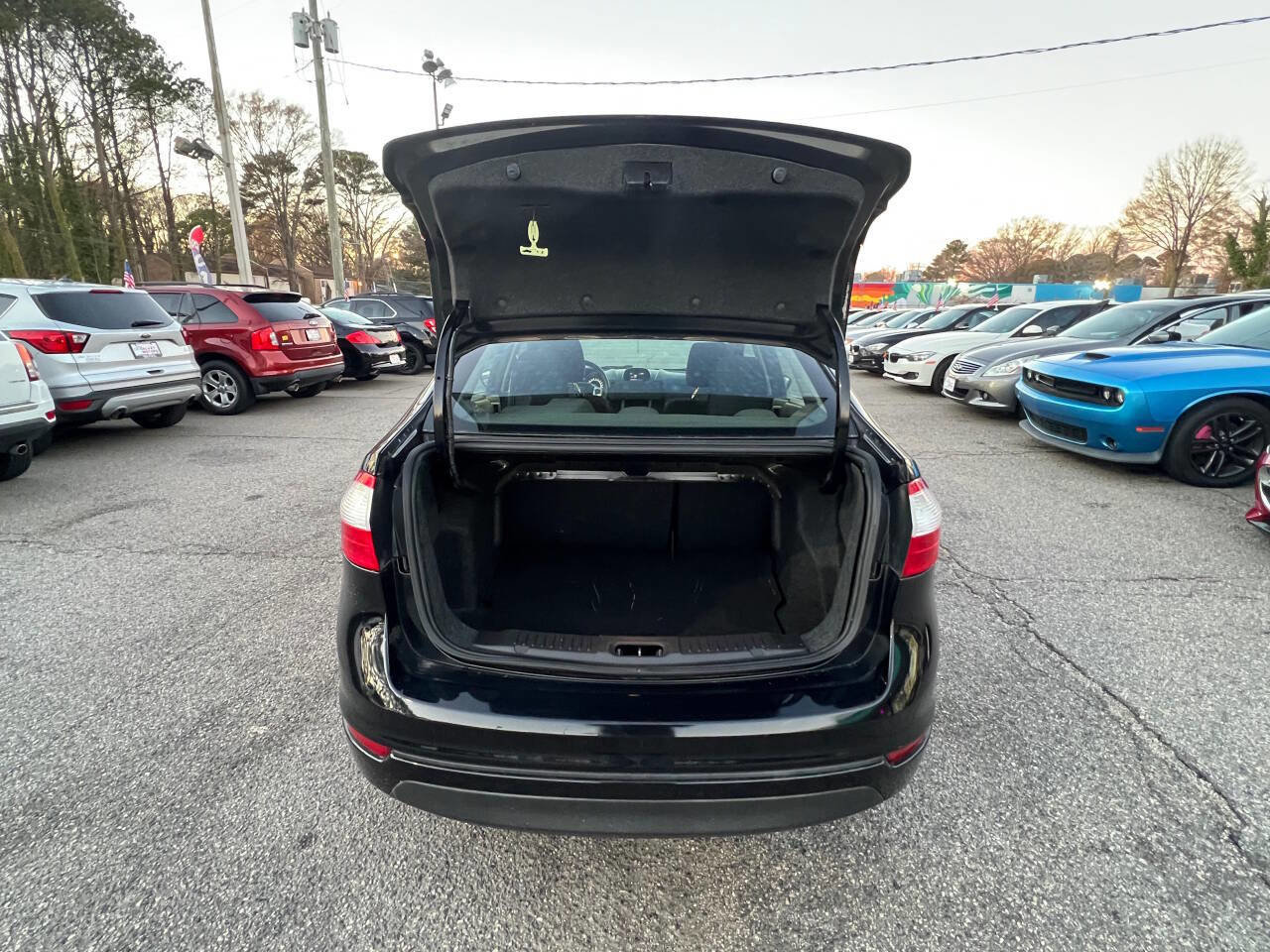 Used 2019 Ford Fiesta SE FWD image 21