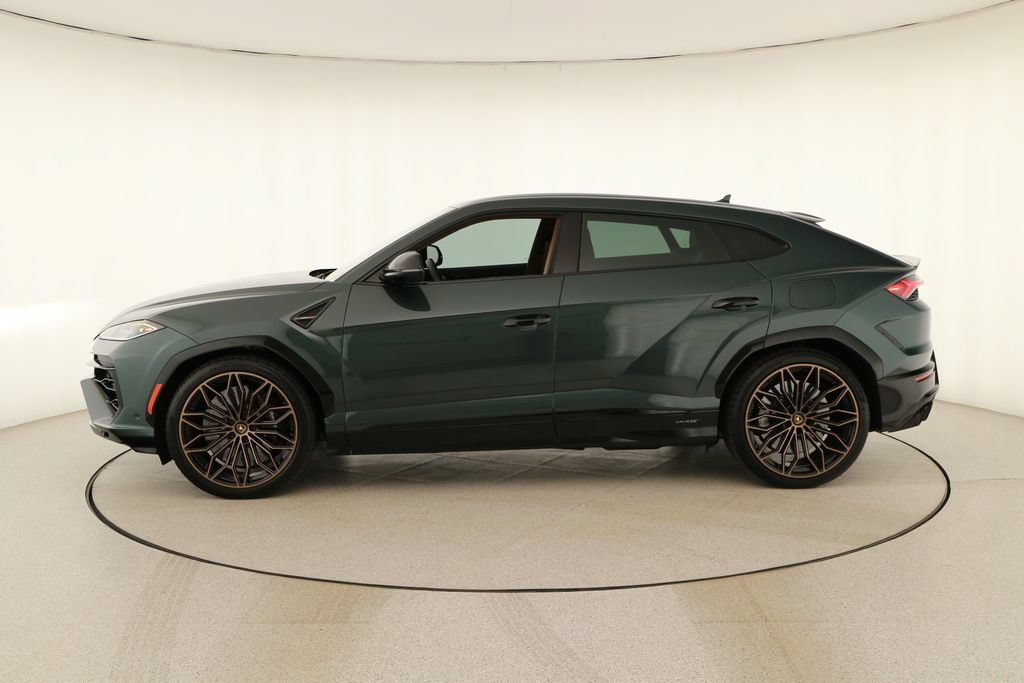 Used 2025 Lamborghini Urus SE AWD/4WD image 2