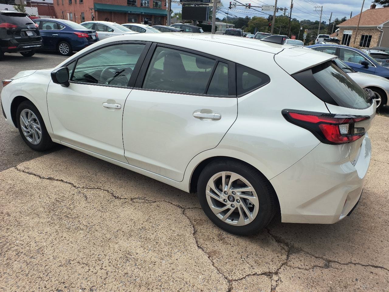 Used 2024 Subaru Impreza 2.0i AWD/4WD image 9