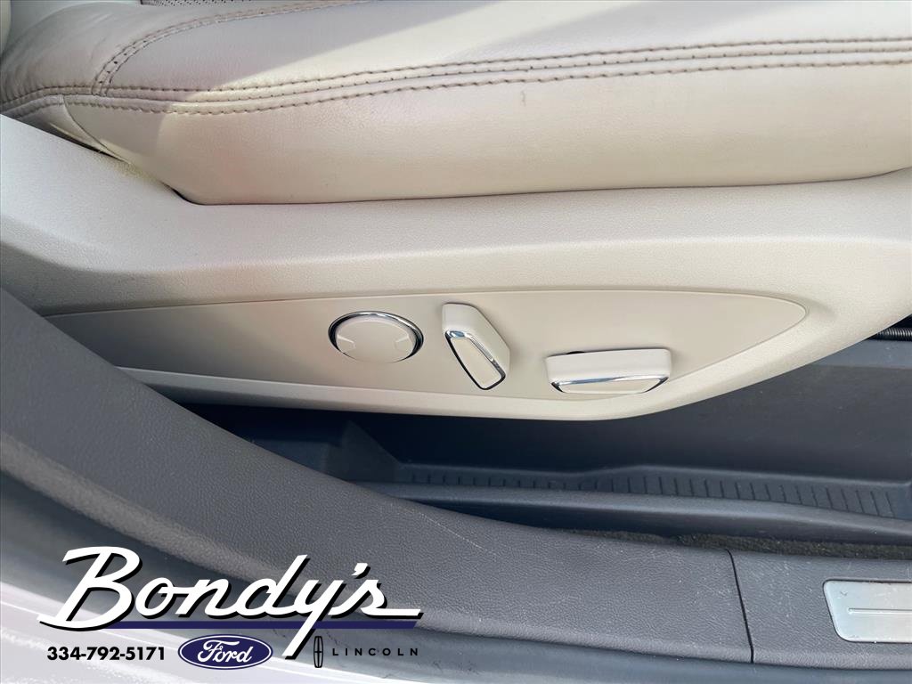 Used 2019 Lincoln Nautilus Reserve image 17