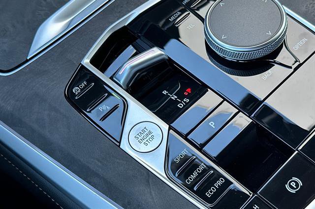 New 2026 BMW X5 sDrive40i w/ Climate Comfort Package image 25