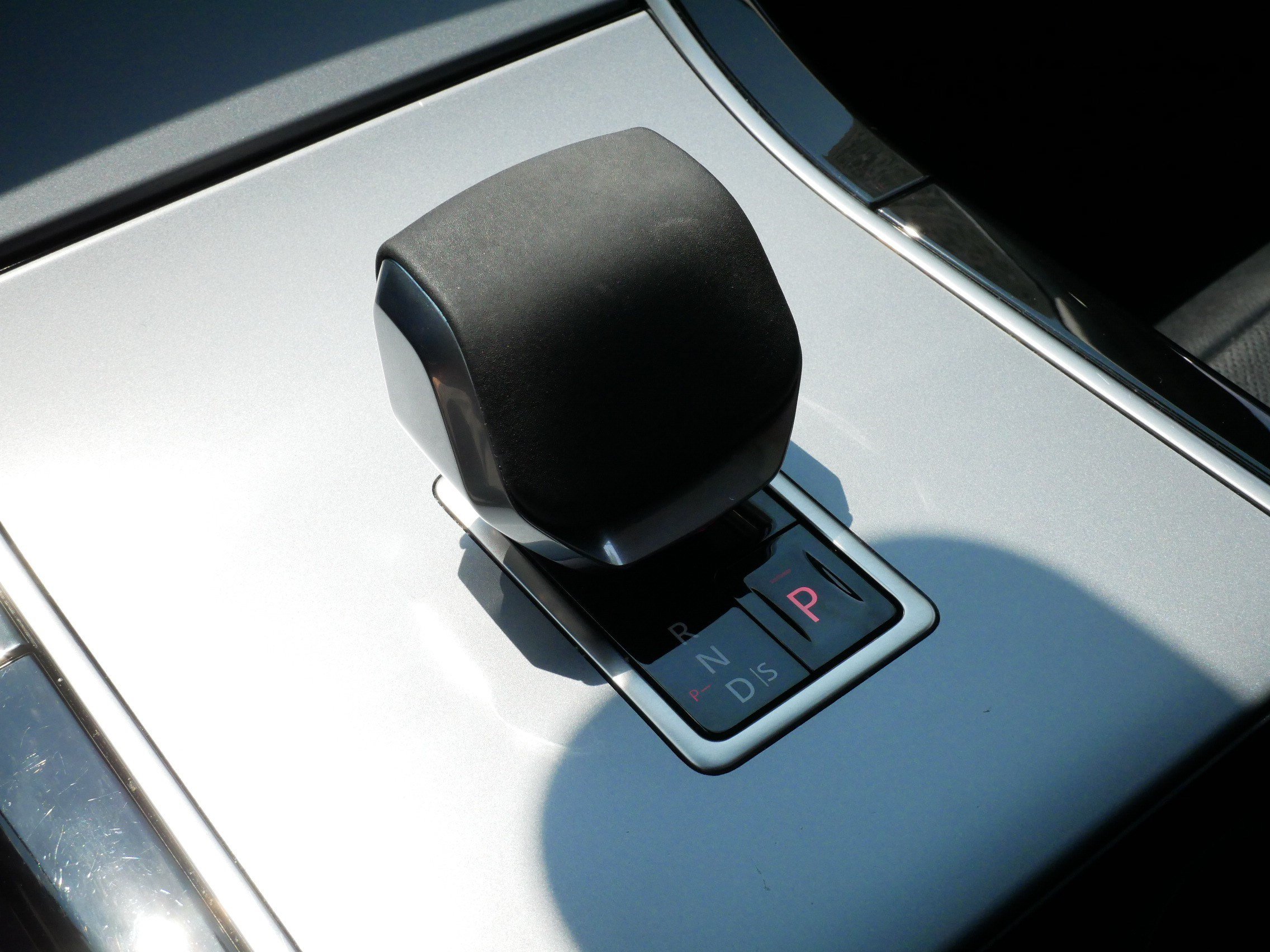Used 2024 Land Rover Range Rover Velar S AWD/4WD image 24