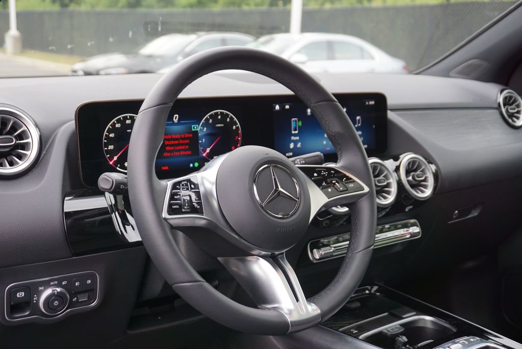 Certified 2025 Mercedes-Benz GLA 250 image 10