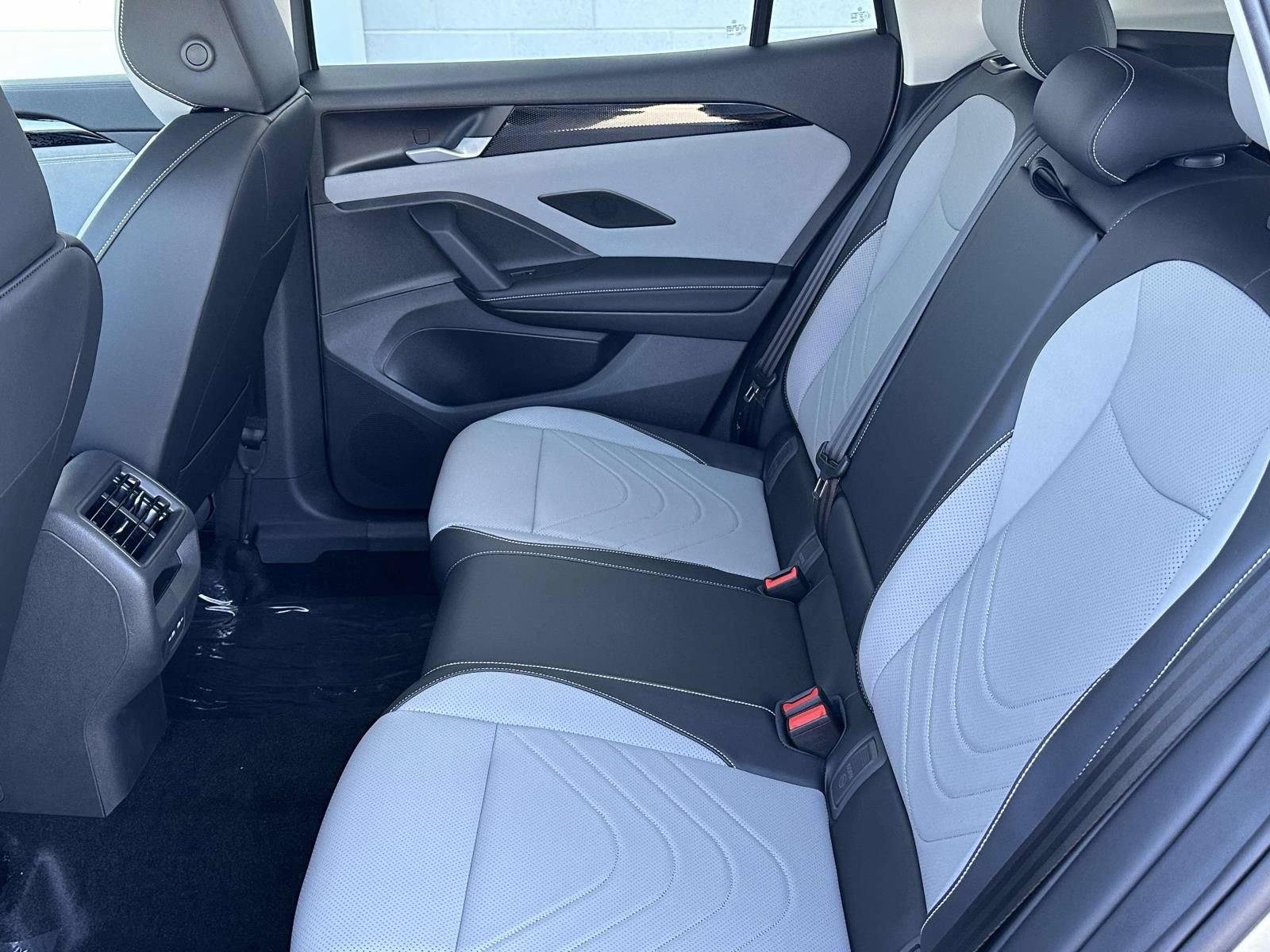 New 2026 Volkswagen Tiguan SE AWD/4WD image 13