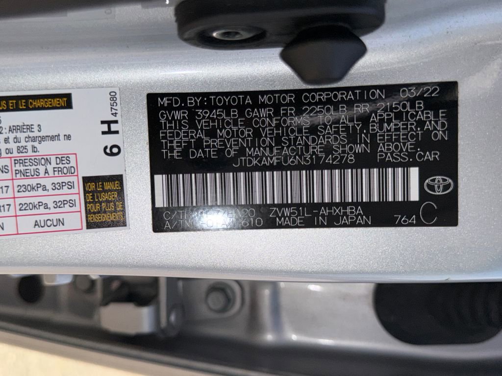 Used 2022 Toyota Prius FWD image 31