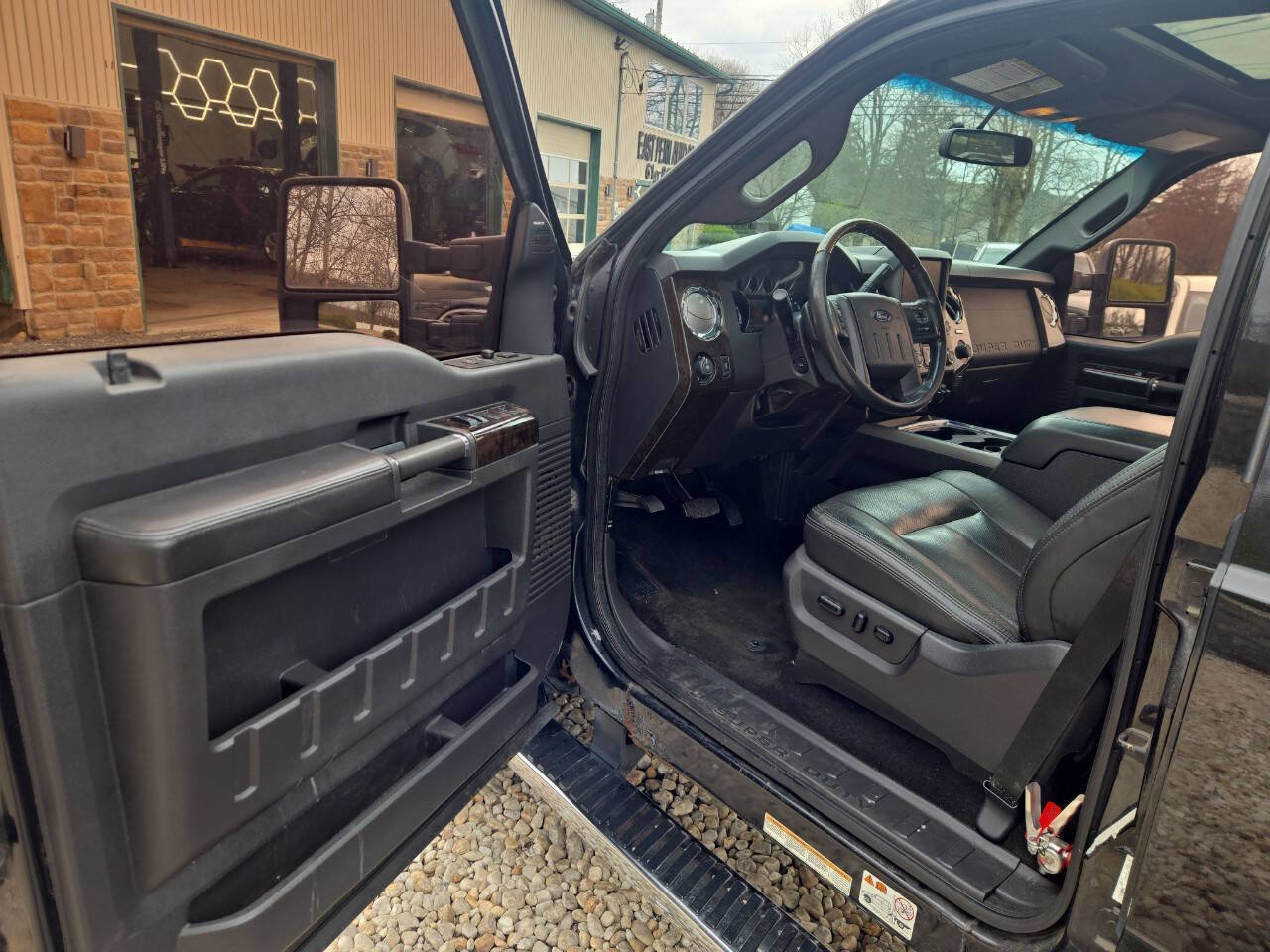 Used 2015 Ford F450 Platinum w/ Platinum Package AWD/4WD image 14