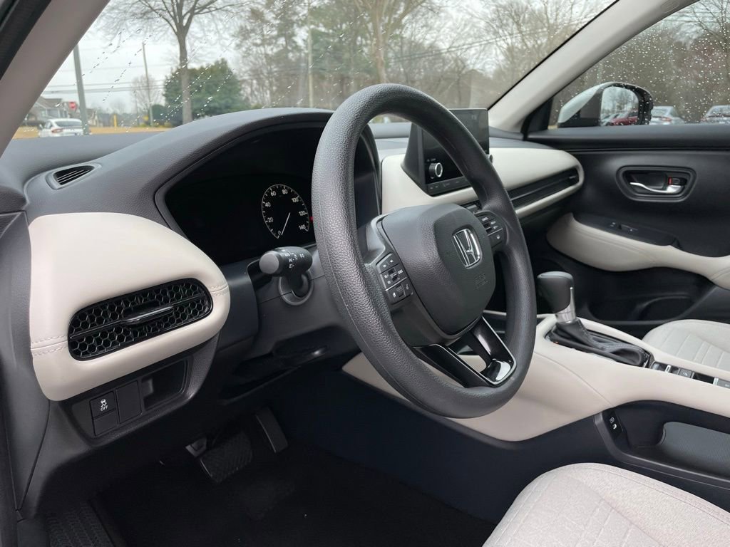Certified 2025 Honda HR-V LX image 27