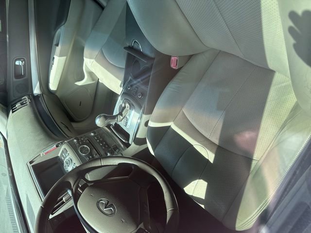 Used 2010 INFINITI G37 x Sedan w/ Premium Pkg AWD/4WD image 4