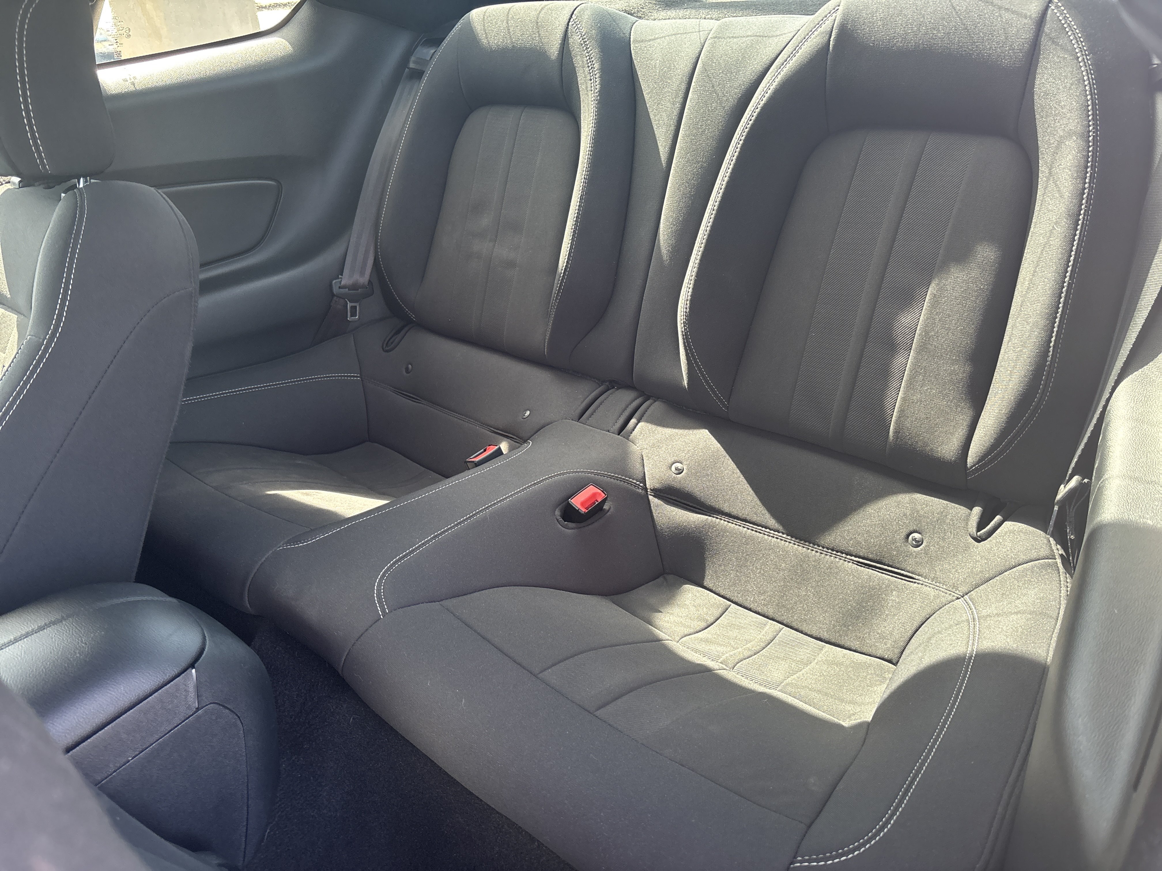 Used 2019 Ford Mustang Coupe RWD image 27