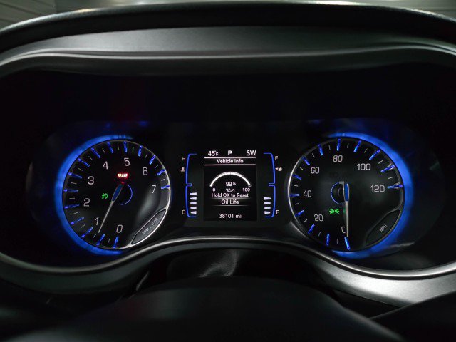 Used 2020 Chrysler Pacifica Touring w/ S Appearance Package image 26