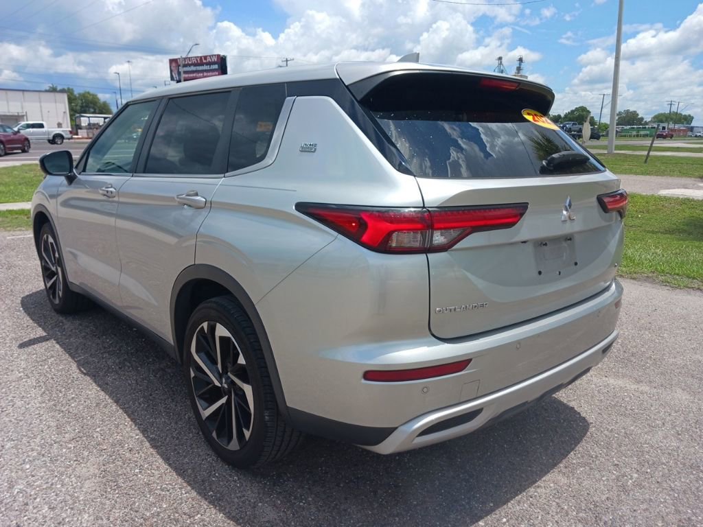 Used 2022 Mitsubishi Outlander SE FWD image 5