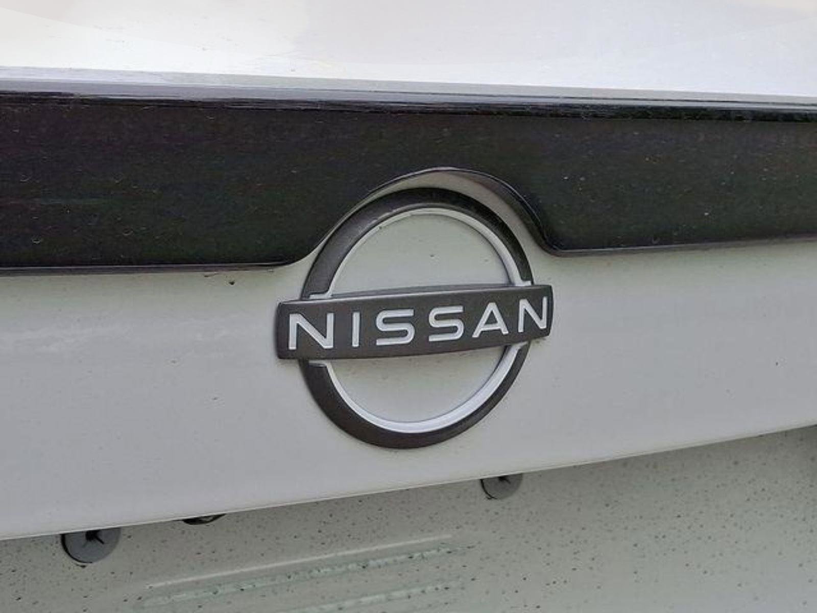 New 2025 Nissan Sentra SR w/ Midnight Edition FWD image 18