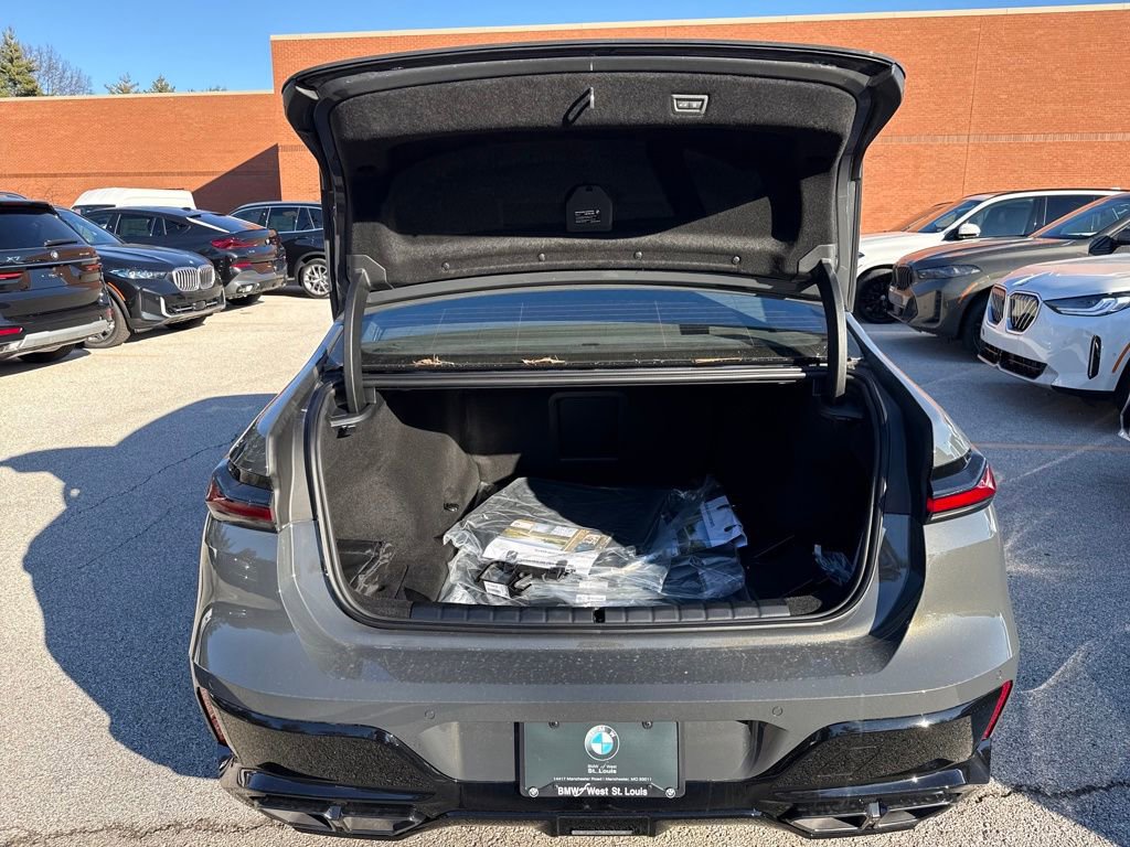 New 2026 BMW 760i xDrive w/ Executive Package image 25