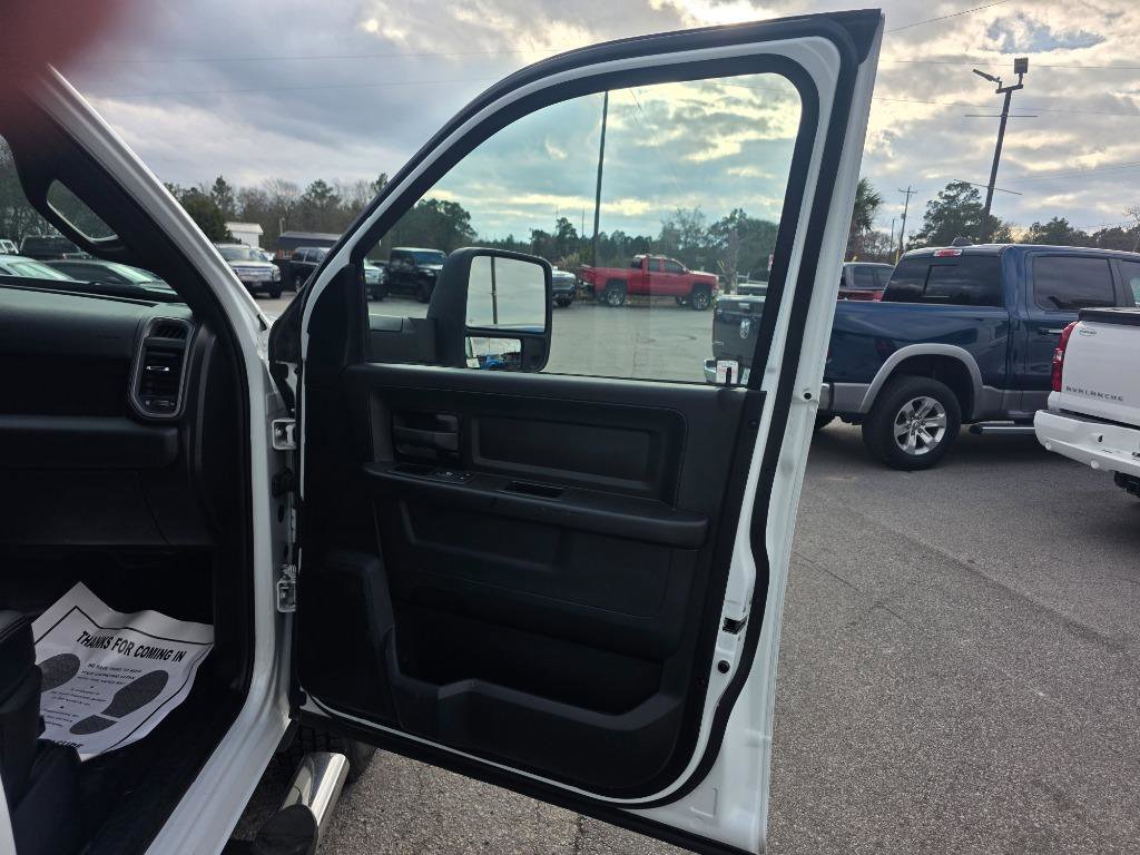Used 2024 RAM 3500 Tradesman image 12