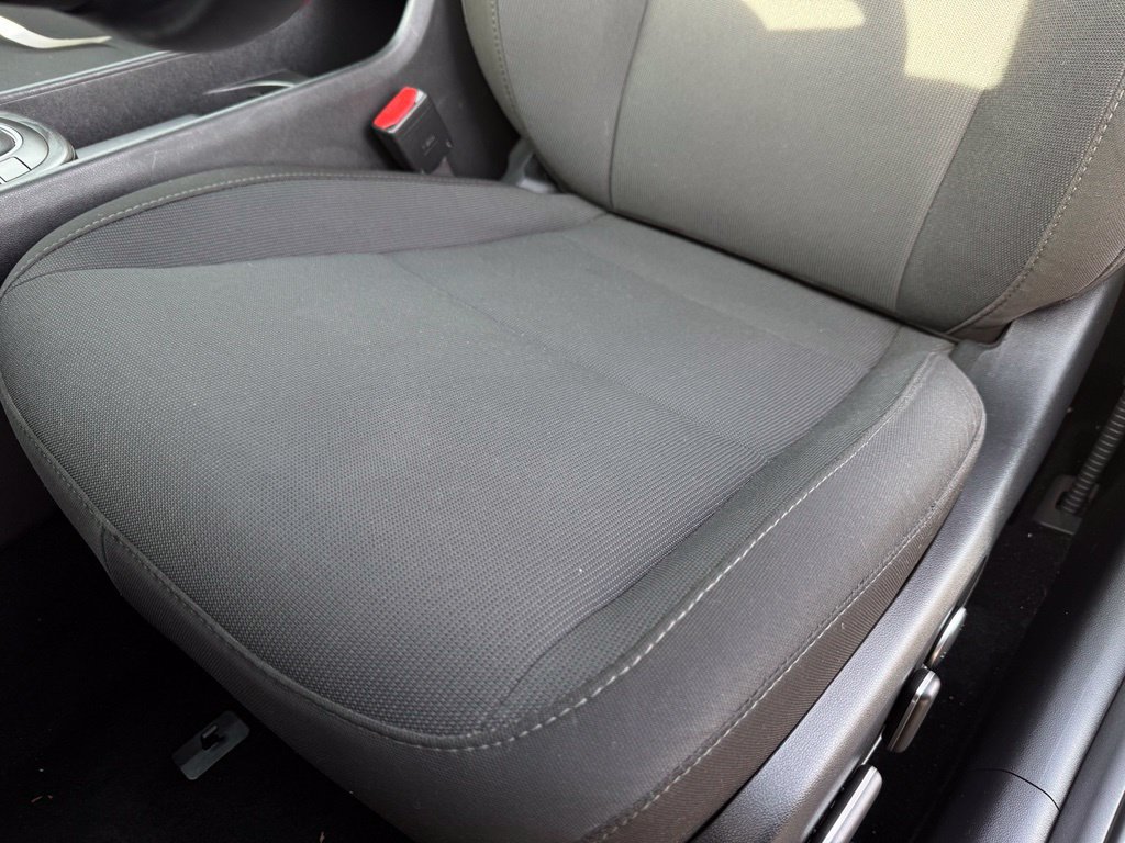 Certified 2025 Hyundai Kona SEL FWD image 22