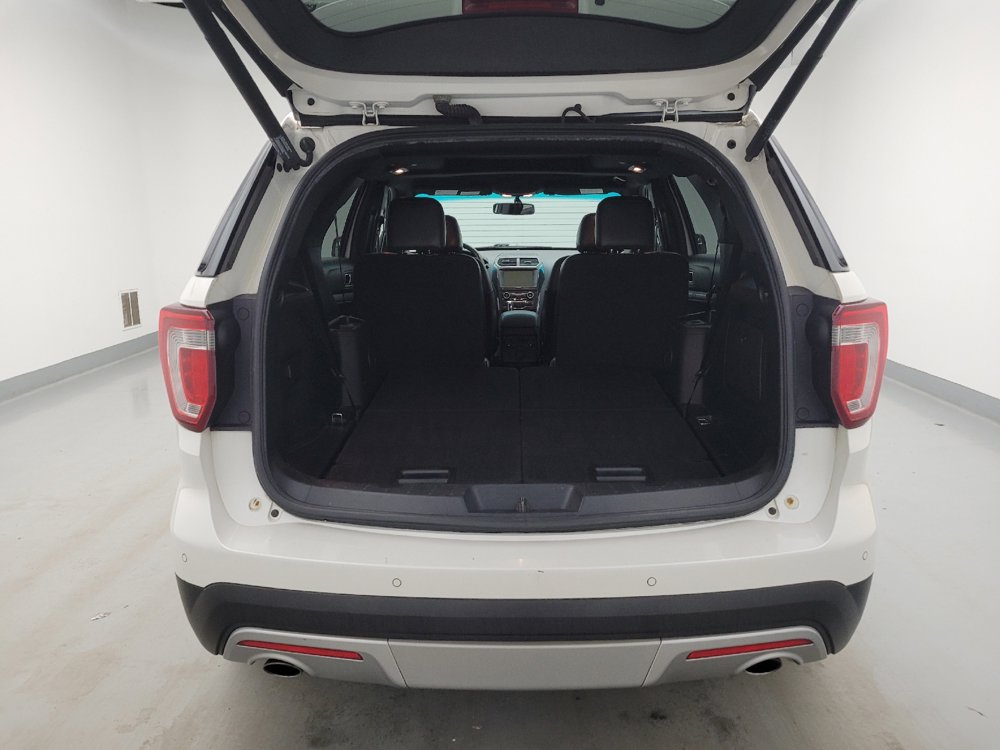 Used 2016 Ford Explorer XLT w/ Equipment Group 202A AWD/4WD image 29