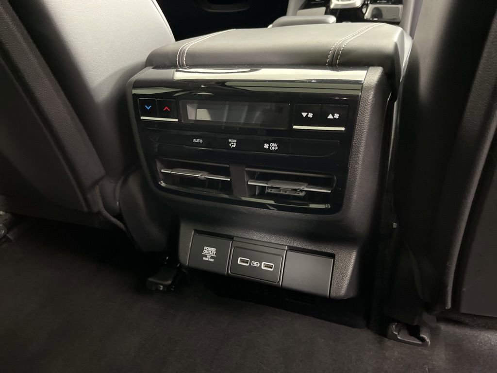 Used 2023 Acura MDX SH-AWD w/ Technology Package image 8