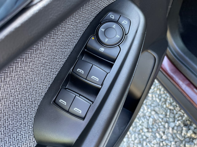 Used 2023 Chevrolet TrailBlazer LT FWD image 25